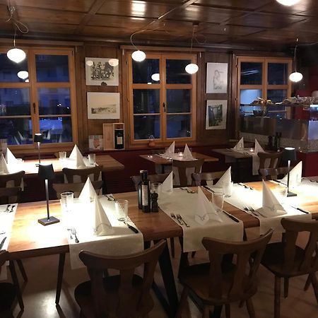 Hotel Restaurant Pizzeria Rotes Haus Munsterlingen Экстерьер фото