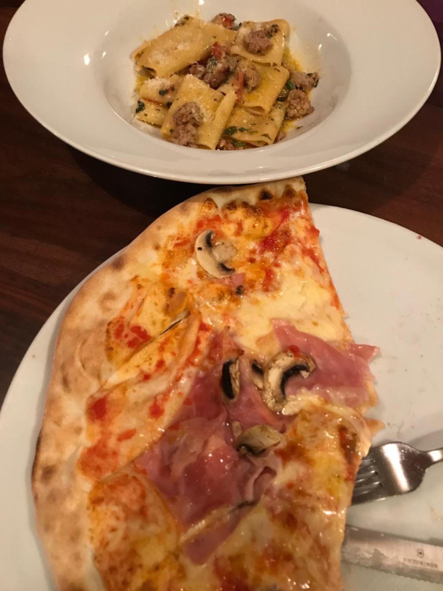 Hotel Restaurant Pizzeria Rotes Haus Munsterlingen Экстерьер фото