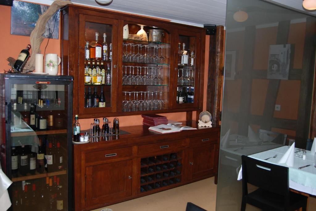 Hotel Restaurant Pizzeria Rotes Haus Munsterlingen Экстерьер фото